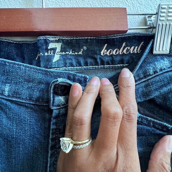 7 For All Mankind Bootcut Mid Rise Women's Jean Size 29 Light Distressed Denim - Picture 8 of 9